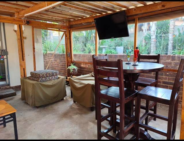 3 BEDROOM HOUSE FOR SALE IN VAN RIEBEECK PARK